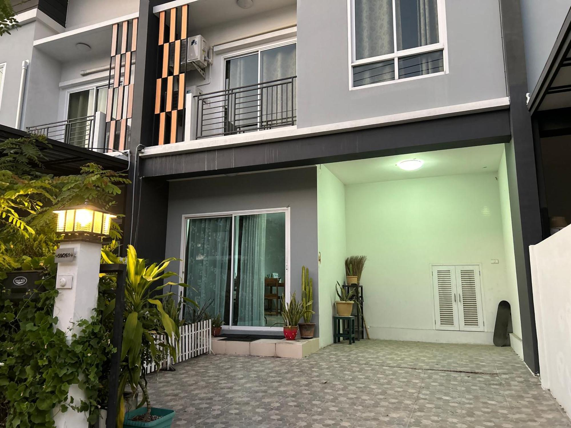 ไนซ์สเตย์ เฮาส์ แอทคลองสาม รังสิต คลองหลวง ปทุมธานี Nice Stay House At Khlong Sam - Rangsit - Khlong Luang - Phathumthani Eksteriør bilde